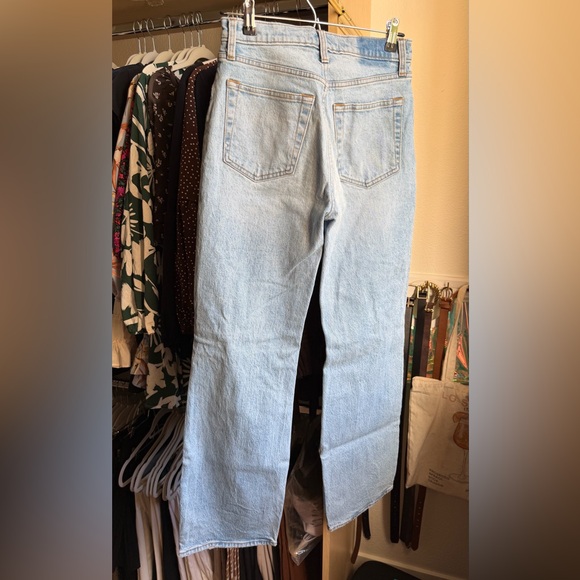 A&F 90s High Waisted Jeans - Picture 4 of 5